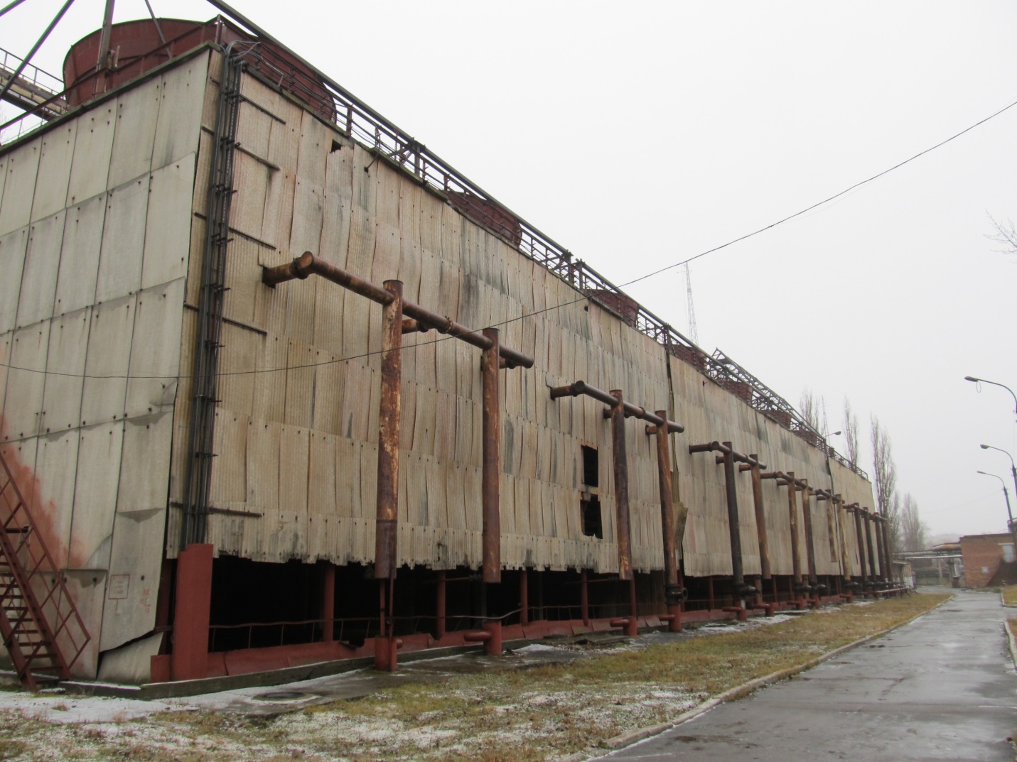 Старая градирня на Воронежском шинном заводе